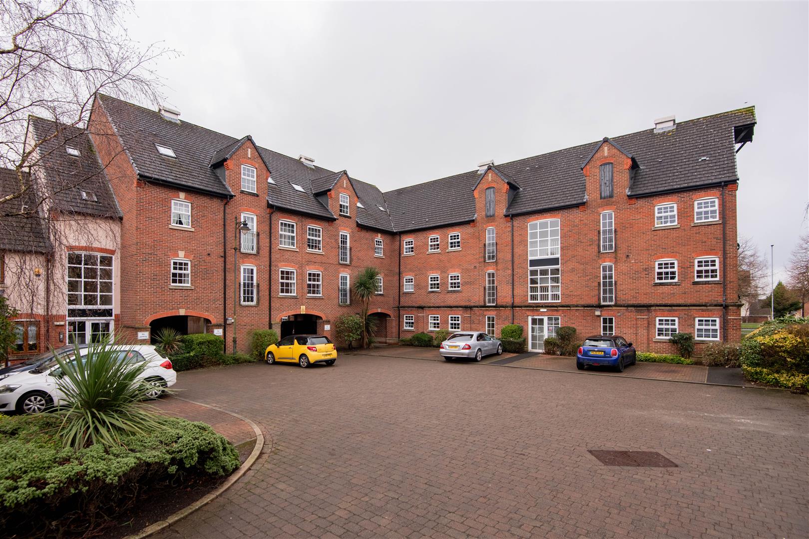 2 bed property in Cordwainers Court, Chorley